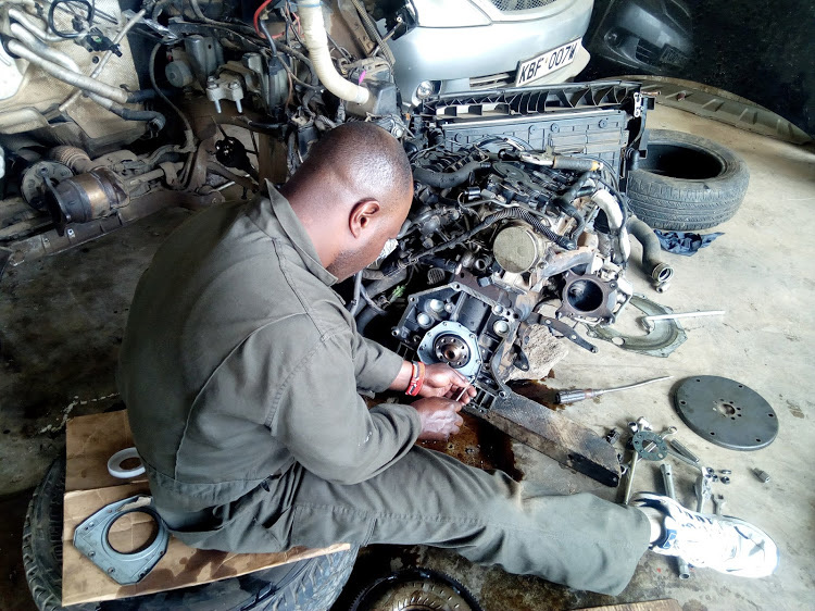 Ford Engine Repair and Replacement in Lagos | Mechanic on the Go image